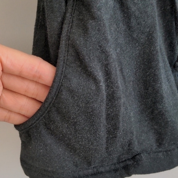 Aritzia TNA Sandbanks Sleeveless Romper Shorts, Charcoal Grey, Womens Si… - Picture 4 of 7